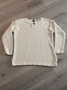 GAP Women's Cream Textured Button-Keyhole Crew Sweater